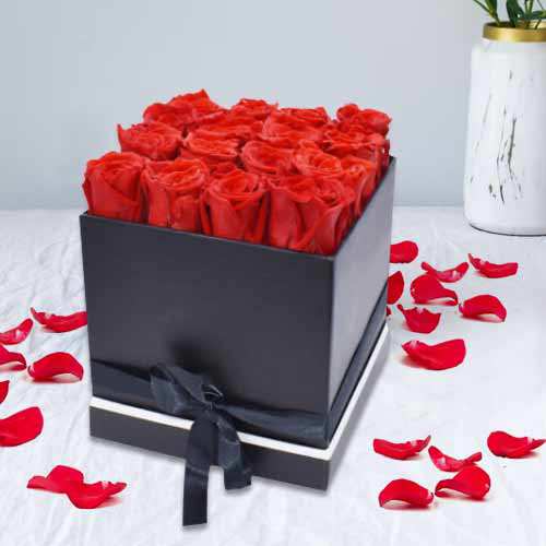 Romantic Roses In Box