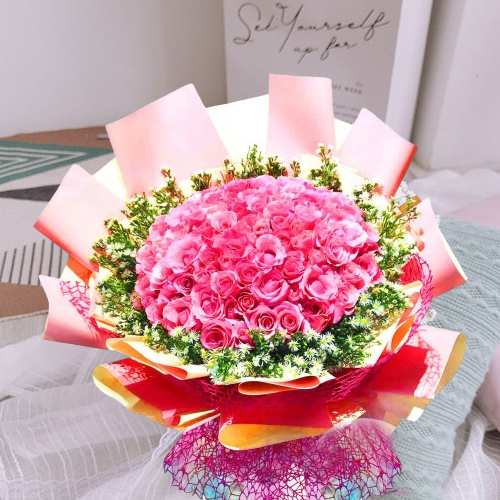 100 Pink Rose Arrangement