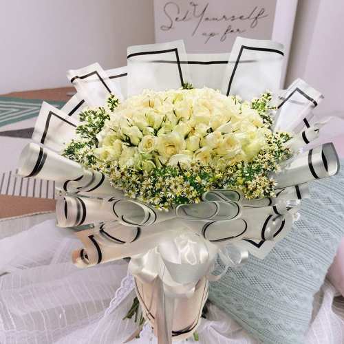 100 White Rose Arrangement