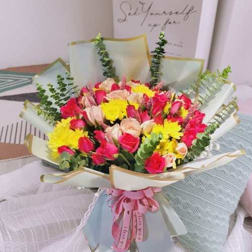 Rose And Chrysanthemums