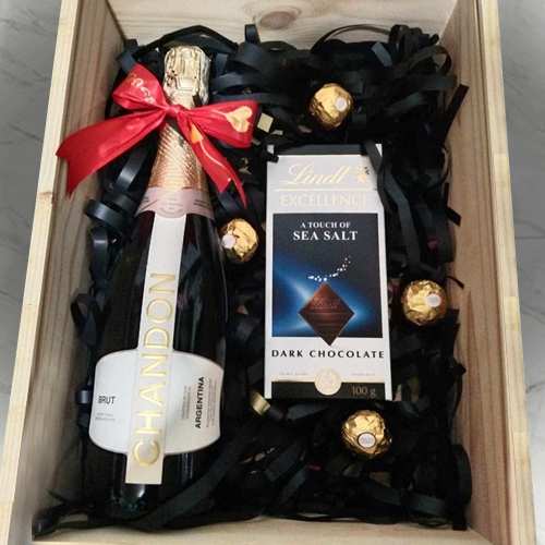 Sparkling Chandon N Sweet Treats