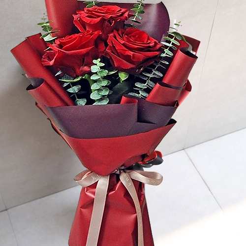 3 Stems Holland Red Roses