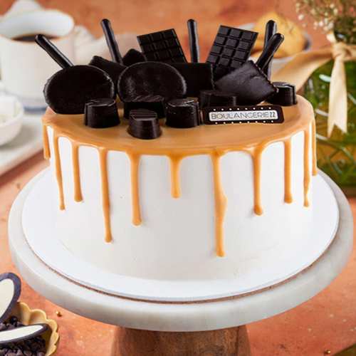 Dark Chocolate Salted Caramel Cake