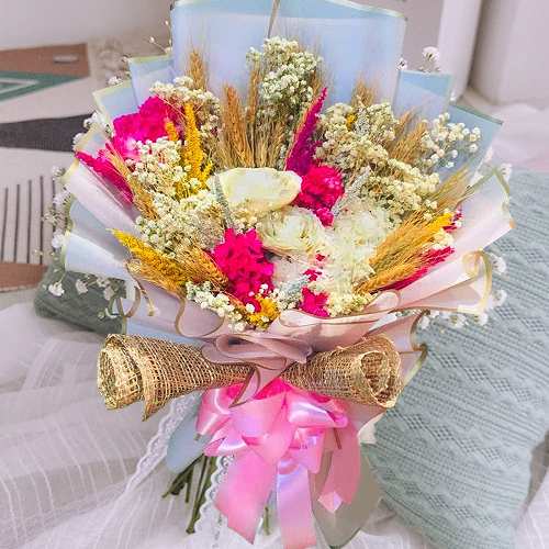 Elegant Dried Flower Bouquet