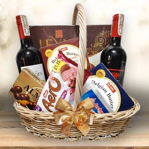 Merry N Bright Wine Hamper